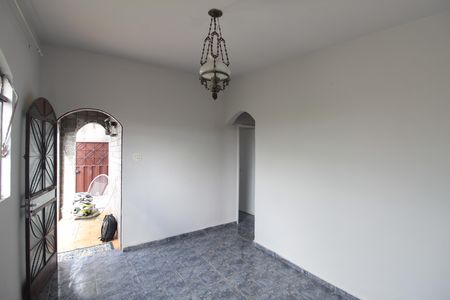 Casa para alugar com 200m², 3 quartos e 2 vagasSala