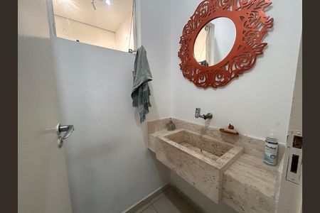 Casa para alugar com 165m², 3 quartos e 2 vagasBanheiro de serviço