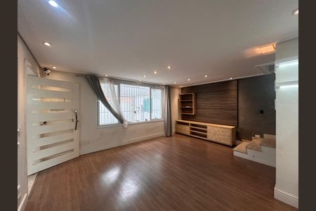 Casa para alugar com 165m², 3 quartos e 2 vagasSala de estar 