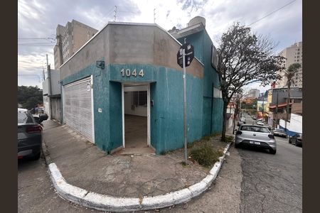 Casa para alugar com 165m², 3 quartos e 2 vagasFachada