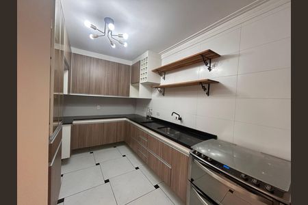 Casa para alugar com 165m², 3 quartos e 2 vagasCozinha 