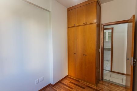 Quarto 1 de apartamento para alugar com 2 quartos, 64m² em Funcionários, Belo Horizonte