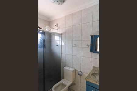 Casa à venda com 200m², 3 quartos e 5 vagas Casa à venda com 200m², 3 quartos e 5 vagasBanheiro do Quarto 2