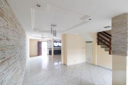 Sala de casa à venda com 3 quartos, 200m² em Campo Grande, Rio de Janeiro