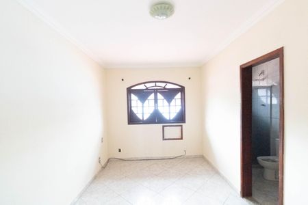 Casa à venda com 200m², 3 quartos e 5 vagas Casa à venda com 200m², 3 quartos e 5 vagasQuarto 2