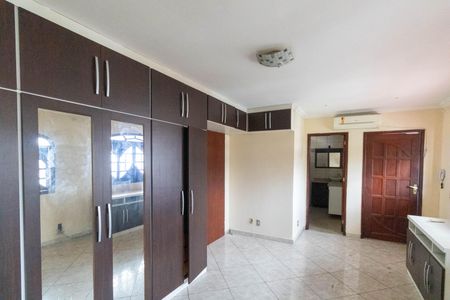 Casa à venda com 200m², 3 quartos e 5 vagas Casa à venda com 200m², 3 quartos e 5 vagasQuarto 3