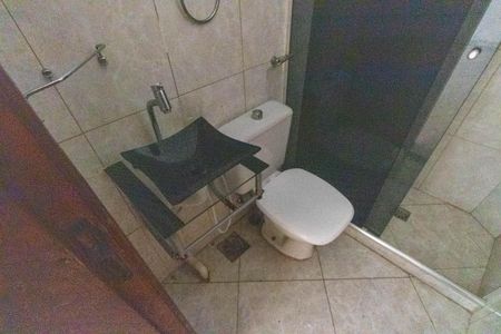 Casa à venda com 200m², 3 quartos e 5 vagas Casa à venda com 200m², 3 quartos e 5 vagasBanheiro Social