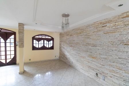 Sala de casa à venda com 3 quartos, 200m² em Campo Grande, Rio de Janeiro