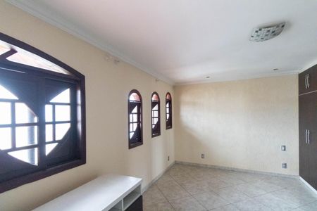 Casa à venda com 200m², 3 quartos e 5 vagas Casa à venda com 200m², 3 quartos e 5 vagasQuarto 3