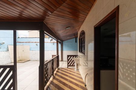 Casa à venda com 200m², 3 quartos e 5 vagas Casa à venda com 200m², 3 quartos e 5 vagasÁrea externa