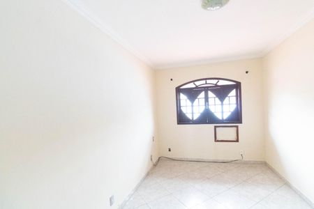 Casa à venda com 200m², 3 quartos e 5 vagas Casa à venda com 200m², 3 quartos e 5 vagasQuarto 2