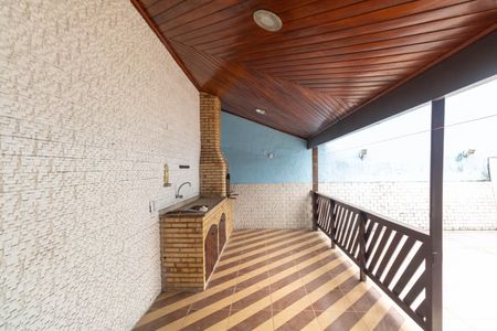 Casa à venda com 200m², 3 quartos e 5 vagas Casa à venda com 200m², 3 quartos e 5 vagasÁrea externa