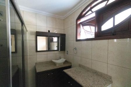 Casa à venda com 200m², 3 quartos e 5 vagas Casa à venda com 200m², 3 quartos e 5 vagasBanheiro do Quarto 3
