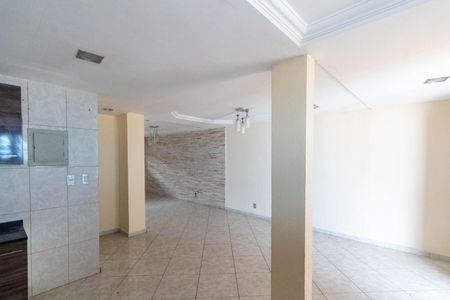 Casa à venda com 200m², 3 quartos e 5 vagas Casa à venda com 200m², 3 quartos e 5 vagasCozinha e Área de Serviço