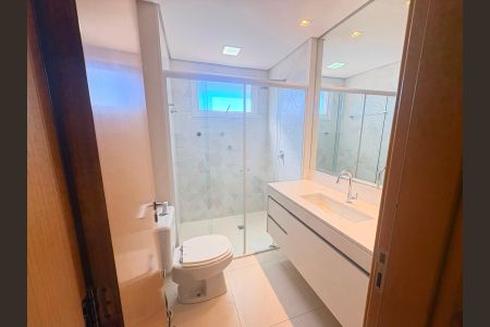 Apartamento para alugar com 122m², 3 quartos e 2 vagas