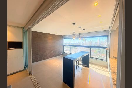 Apartamento para alugar com 122m², 3 quartos e 2 vagas