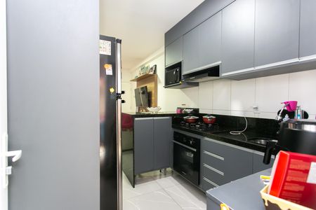 Apartamento à venda com 49m², 2 quartos e 1 vaga Apartamento à venda com 49m², 2 quartos e 1 vagaCozinha - Armários