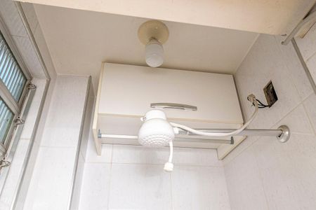Apartamento à venda com 84m², 2 quartos e sem vaga Apartamento à venda com 84m², 2 quartos e sem vagaBanheiro de Serviço