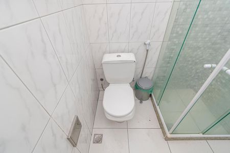 Apartamento à venda com 84m², 2 quartos e sem vaga Apartamento à venda com 84m², 2 quartos e sem vagaBanheiro