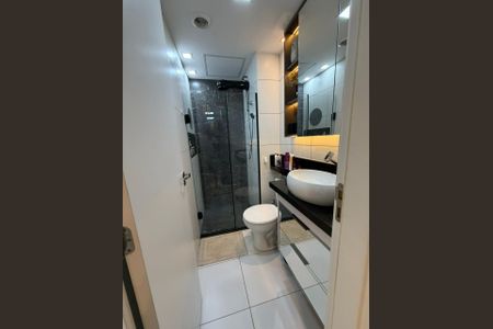 Apartamento à venda com 38m², 2 quartos e 1 vaga Apartamento à venda com 38m², 2 quartos e 1 vagaBanheiro