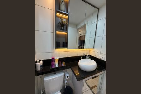 Apartamento à venda com 38m², 2 quartos e 1 vaga Apartamento à venda com 38m², 2 quartos e 1 vagaBanheiro
