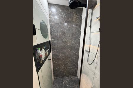 Apartamento à venda com 38m², 2 quartos e 1 vaga Apartamento à venda com 38m², 2 quartos e 1 vagaBanheiro