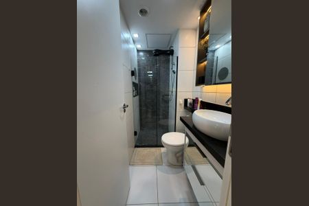 Apartamento à venda com 38m², 2 quartos e 1 vaga Apartamento à venda com 38m², 2 quartos e 1 vagaBanheiro