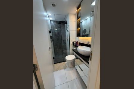Apartamento à venda com 38m², 2 quartos e 1 vaga Apartamento à venda com 38m², 2 quartos e 1 vagaBanheiro