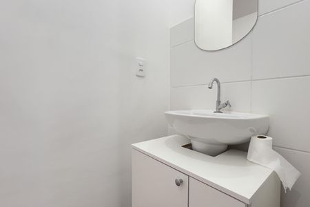 Apartamento para alugar com 55m², 2 quartos e 1 vaga Apartamento para alugar com 55m², 2 quartos e 1 vagaBanheiro