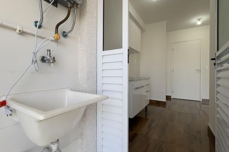 Apartamento para alugar com 55m², 2 quartos e 1 vaga Apartamento para alugar com 55m², 2 quartos e 1 vagaCozinha e Área de Serviço