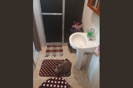 Banheiro de apartamento para alugar com 2 quartos, 65m² em Vila Lage, São Gonçalo