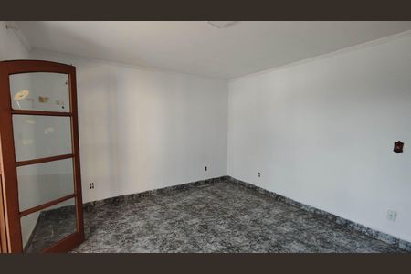 Casa para alugar com 283m², 4 quartos e 4 vagas Casa para alugar com 283m², 4 quartos e 4 vagasQuarto 2