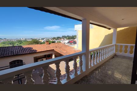 Casa para alugar com 283m², 4 quartos e 4 vagas Casa para alugar com 283m², 4 quartos e 4 vagasSacada traseira