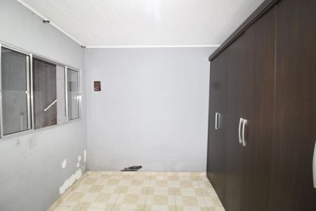 Quarto 1 de casa para alugar com 2 quartos, 70m² em Parque Savoi City, São Paulo