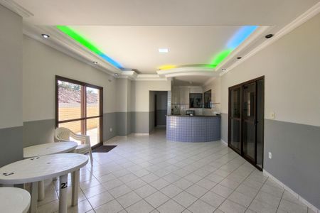 Apartamento para alugar com 72m², 2 quartos e 2 vagasÁrea comum - Salão de festas