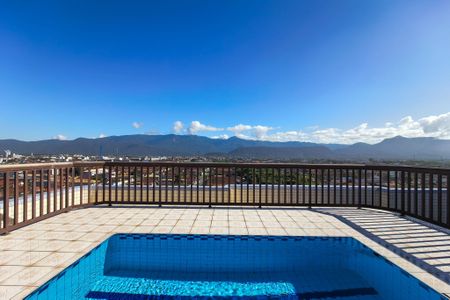 Apartamento para alugar com 72m², 2 quartos e 2 vagasÁrea comum - Piscina