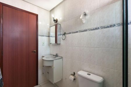 Apartamento para alugar com 72m², 2 quartos e 2 vagasBanheiro 