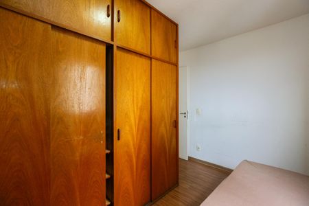 Apartamento à venda com 75m², 3 quartos e 1 vagaQuarto 2