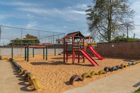 Apartamento à venda com 48m², 2 quartos e 1 vaga Apartamento à venda com 48m², 2 quartos e 1 vagaÁrea comum - Playground