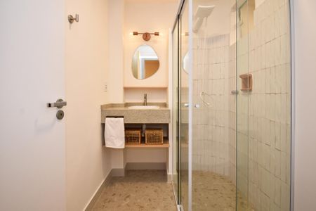 banheiro de apartamento à venda com 1 quarto, 62m² em Pinheiros, São Paulo
