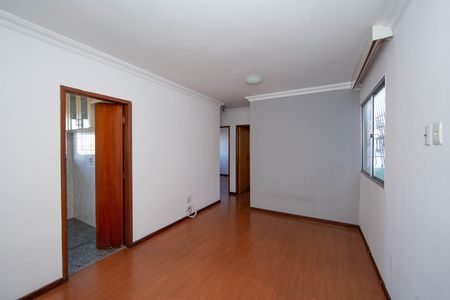 SALA de apartamento para alugar com 3 quartos, 60m² em Padre Eustáquio, Belo Horizonte