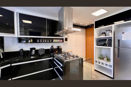 Apartamento à venda com 293m², 4 quartos e 3 vagasCozinha