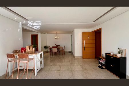 Apartamento à venda com 4 quartos, 293m² em Santo Antônio, Belo Horizonte