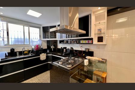 Apartamento à venda com 293m², 4 quartos e 3 vagasCozinha