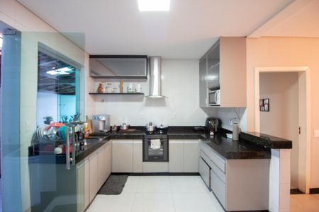 Cozinha de casa à venda com 3 quartos, 280m² em Copacabana, Belo Horizonte