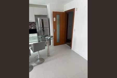 Sala de apartamento para alugar com 1 quarto, 46m² em Caminho das Árvores, Salvador