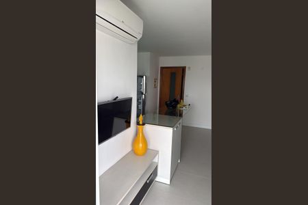 Sala de apartamento para alugar com 1 quarto, 46m² em Caminho das Árvores, Salvador