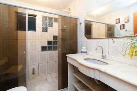 Casa à venda com 150m², 3 quartos e 4 vagas Casa à venda com 150m², 3 quartos e 4 vagasBanheiro