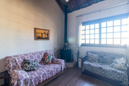 Sala de casa à venda com 3 quartos, 150m² em Cristal, Porto Alegre