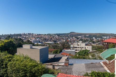 Casa à venda com 150m², 3 quartos e 4 vagas Casa à venda com 150m², 3 quartos e 4 vagasVaranda
